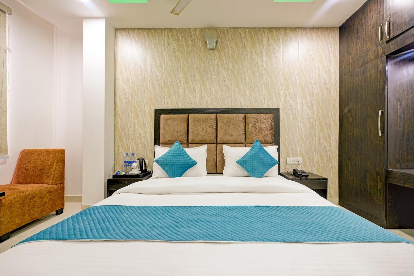 The Glory Suites Near Igi Airport Нью-Дели Экстерьер фото