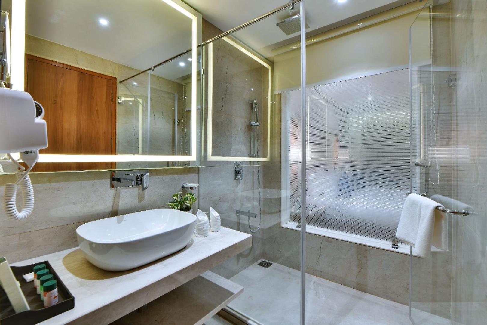 The Glory Suites Near Igi Airport Нью-Дели Экстерьер фото